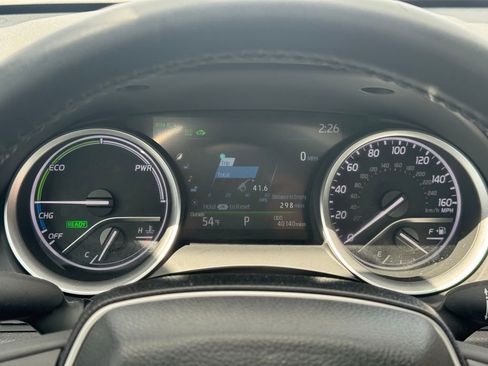 Used 2024 Toyota Camry XLE w/ Navigation Package FWD image 29