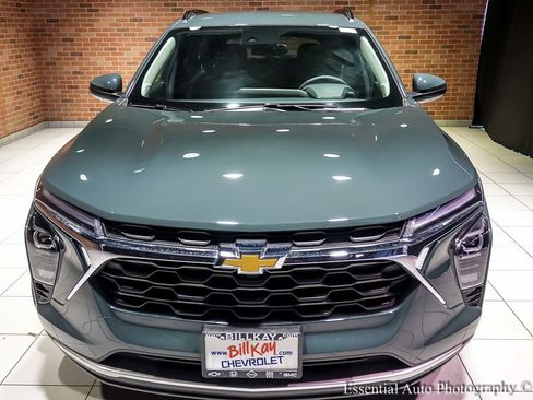 New 2026 Chevrolet Trax LT w/ Driver Confidence Package FWD image 5