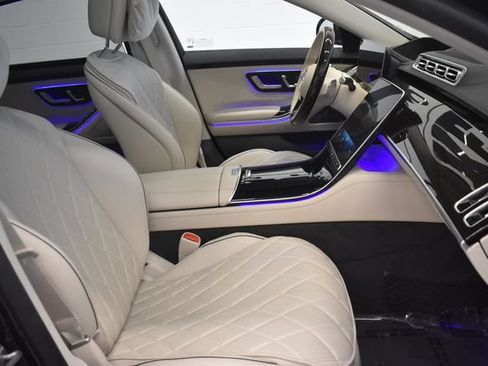 Used 2025 Mercedes-Benz S 580e 4MATIC Sedan image 19