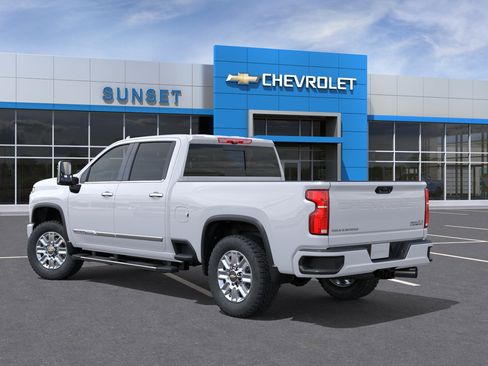New 2026 Chevrolet Silverado 2500 High Country w/ High Country Premium Package AWD/4WD image 3