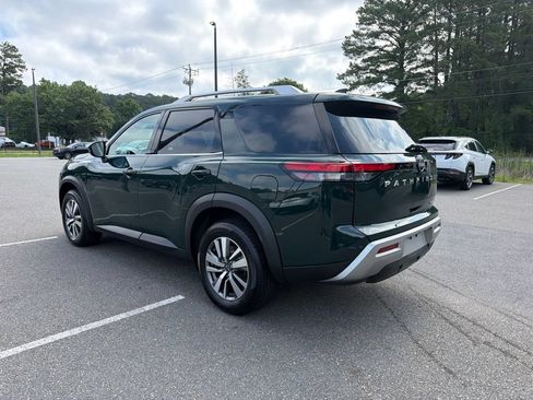 Used 2025 Nissan Pathfinder SL AWD/4WD image 7