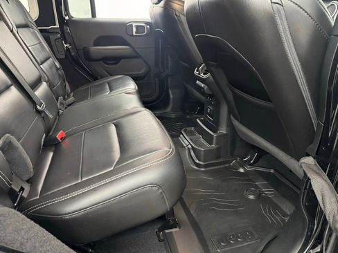 Used 2021 Jeep Wrangler Unlimited Sahara AWD/4WD image 30