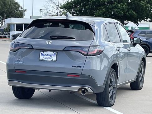Used 2024 Honda HR-V Sport image 4