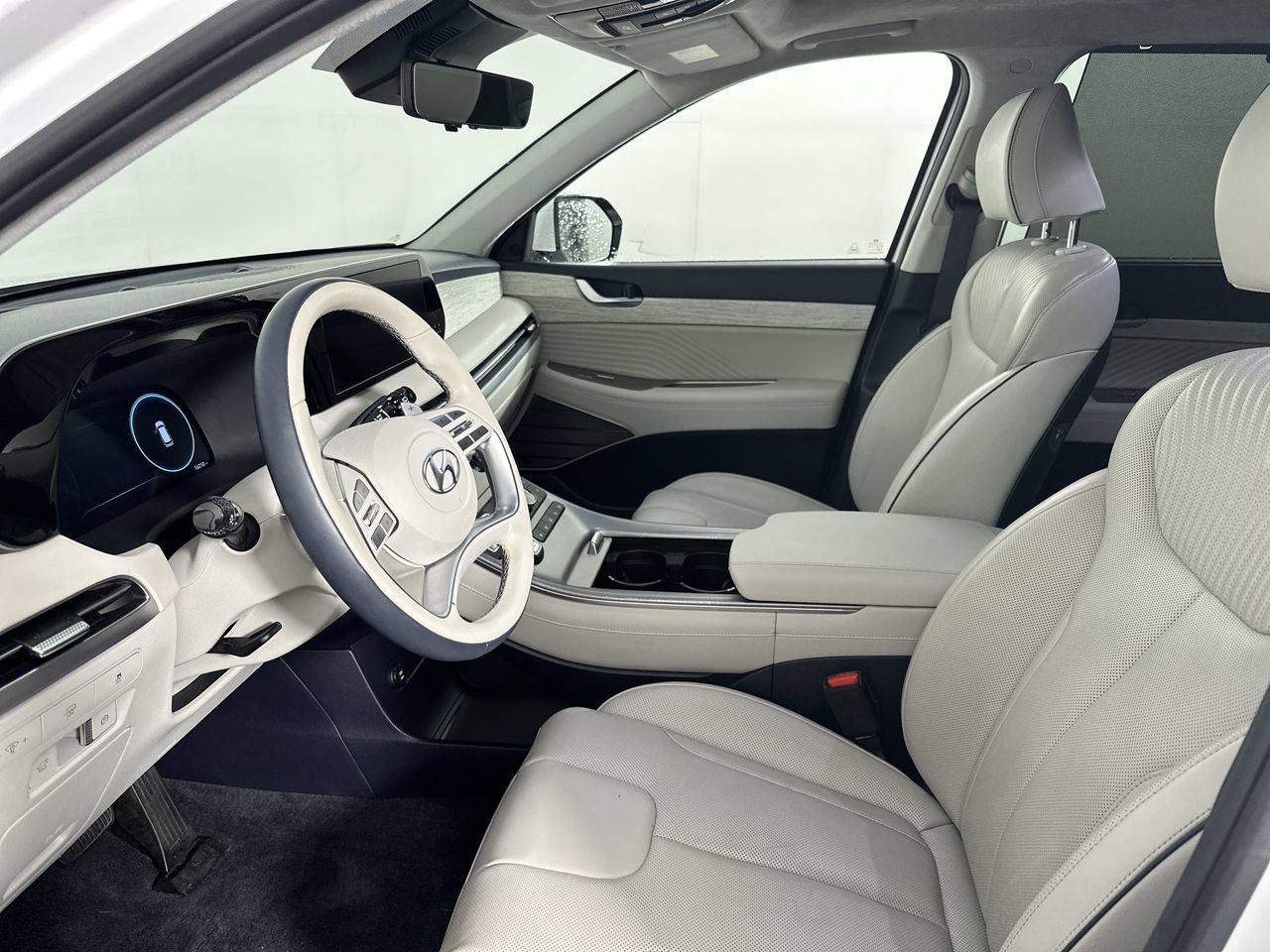 Used 2025 Hyundai Palisade Calligraphy AWD/4WD image 2