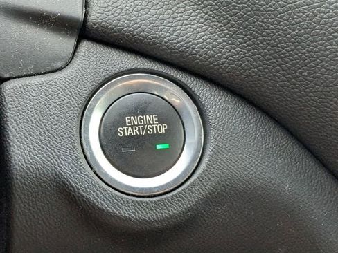 Used 2019 Chevrolet Equinox LT image 33