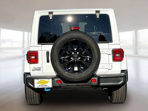 Used 2023 Jeep Wrangler Unlimited Sahara w/ Cold Weather Group image 5