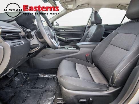 Used 2024 Nissan Altima 2.5 SV AWD/4WD image 14
