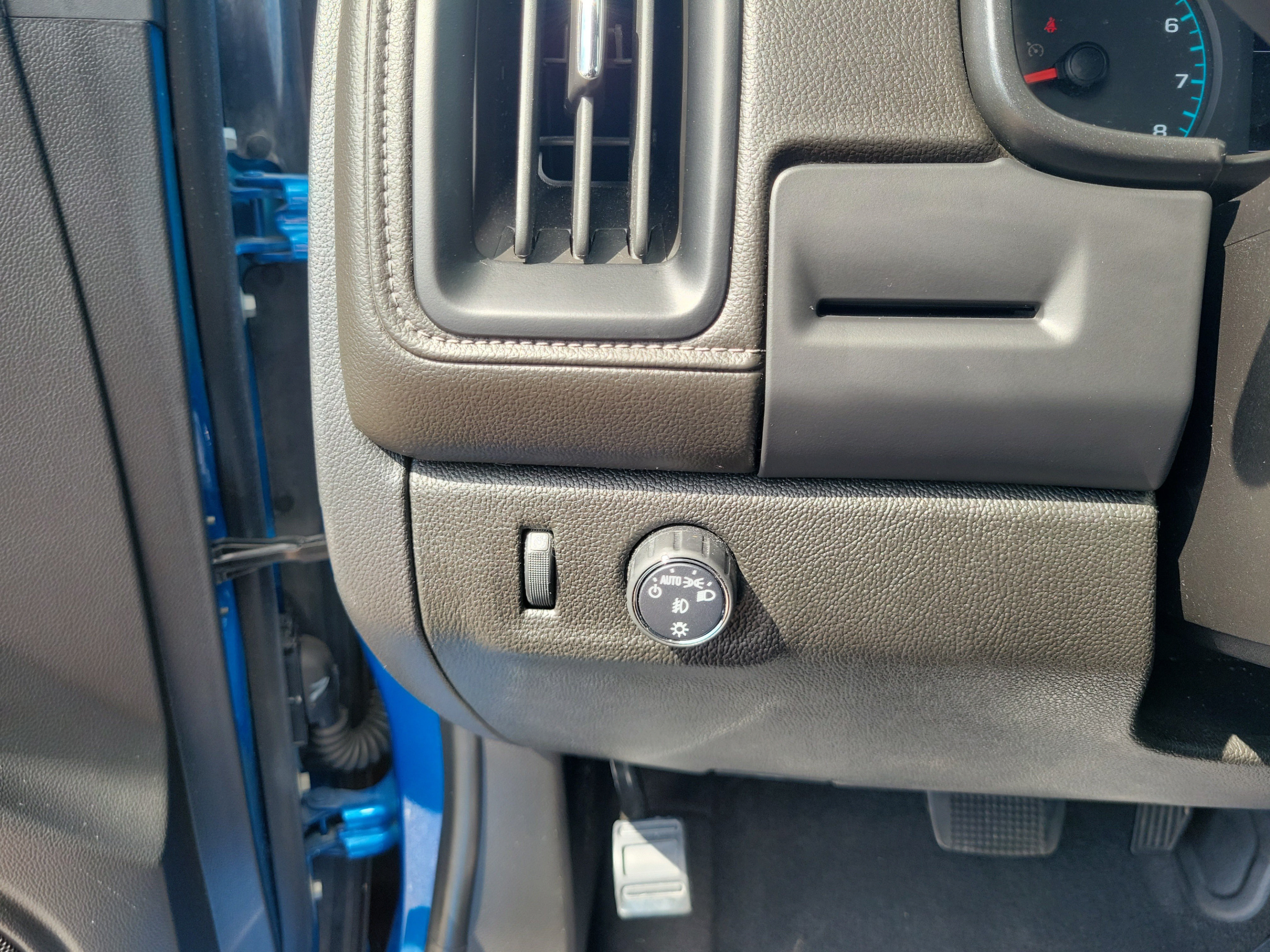 Used 2022 GMC Canyon Elevation w/ Driver Alert Package RWD image 16