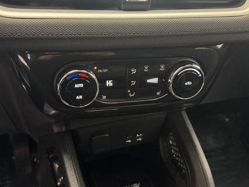 Certified 2024 Chevrolet TrailBlazer LT w/ Convenience Package image 16