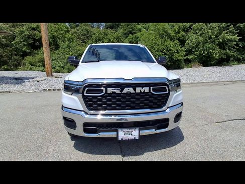 Certified 2025 RAM 1500 Big Horn AWD/4WD image 3