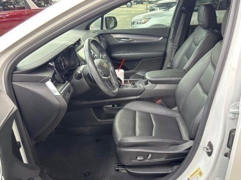 Certified 2022 Cadillac XT5 Luxury image 9