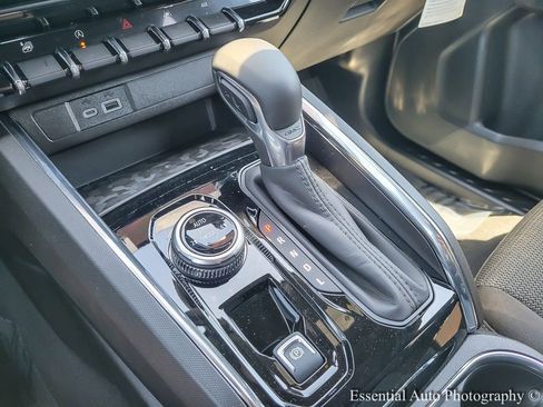 New 2025 GMC Canyon Elevation w/ Convenience Package image 15