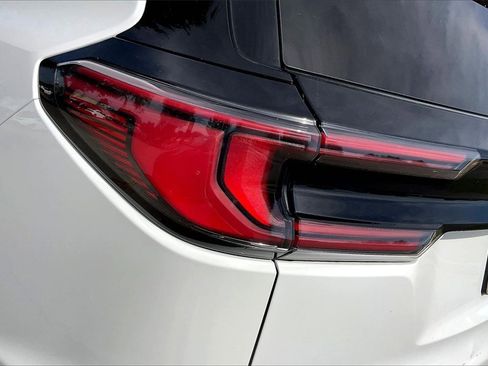 Used 2024 GMC Acadia Elevation image 36