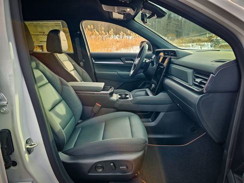 New 2026 GMC Terrain AT4 w/ Convenience Package III AWD/4WD image 40