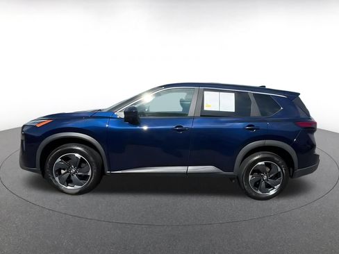 Used 2025 Nissan Rogue SV AWD/4WD image 8