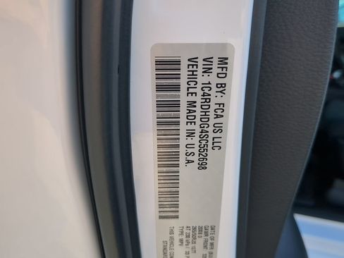 Certified 2025 Dodge Durango GT w/ Blacktop Package image 28