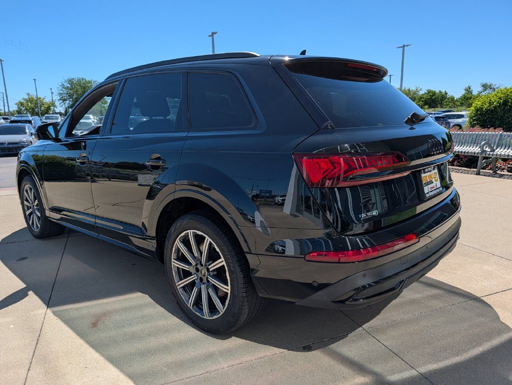 Used 2023 Audi Q7 2.0T Premium Plus w/ Premium Plus Package AWD/4WD image 6