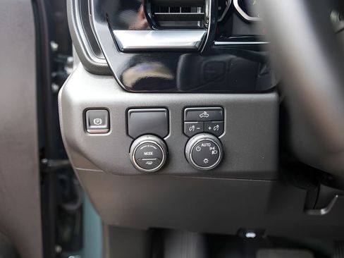 Used 2026 Chevrolet Silverado 1500 LT RWD image 19