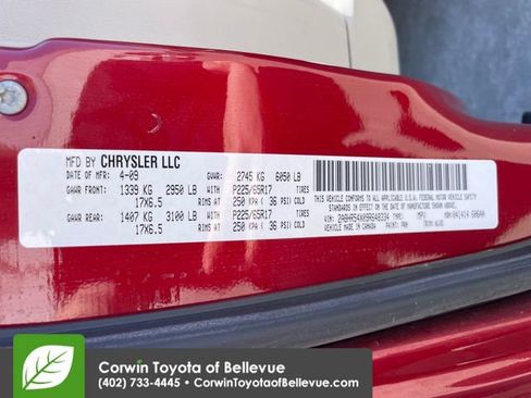 Used 2009 Chrysler Town & Country Touring image 23