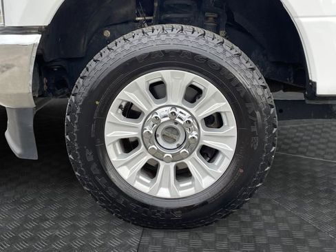 Used 2021 Ford F350 XLT image 14