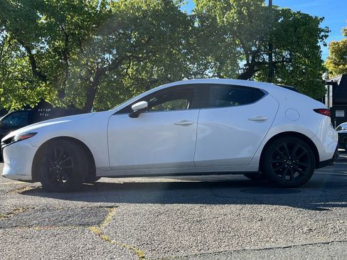 Used 2019 MAZDA MAZDA3 AWD Hatchback w/ Premium Pkg image 2