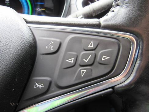 Used 2018 Chevrolet Volt Premier w/ Driver Confidence Package FWD image 23