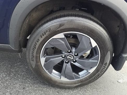 Certified 2024 Nissan Rogue SV w/ SV Premium Package FWD image 18