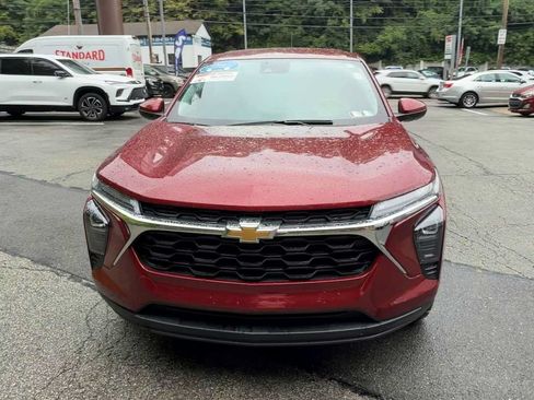 Certified 2024 Chevrolet Trax LS w/ LS Convenience Package FWD image 4