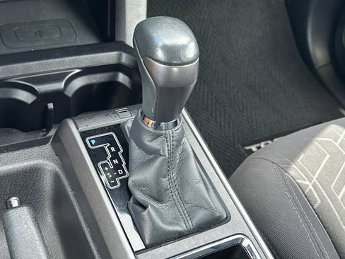 Used 2016 Toyota Tacoma TRD Sport w/ Towing Package AWD/4WD image 23
