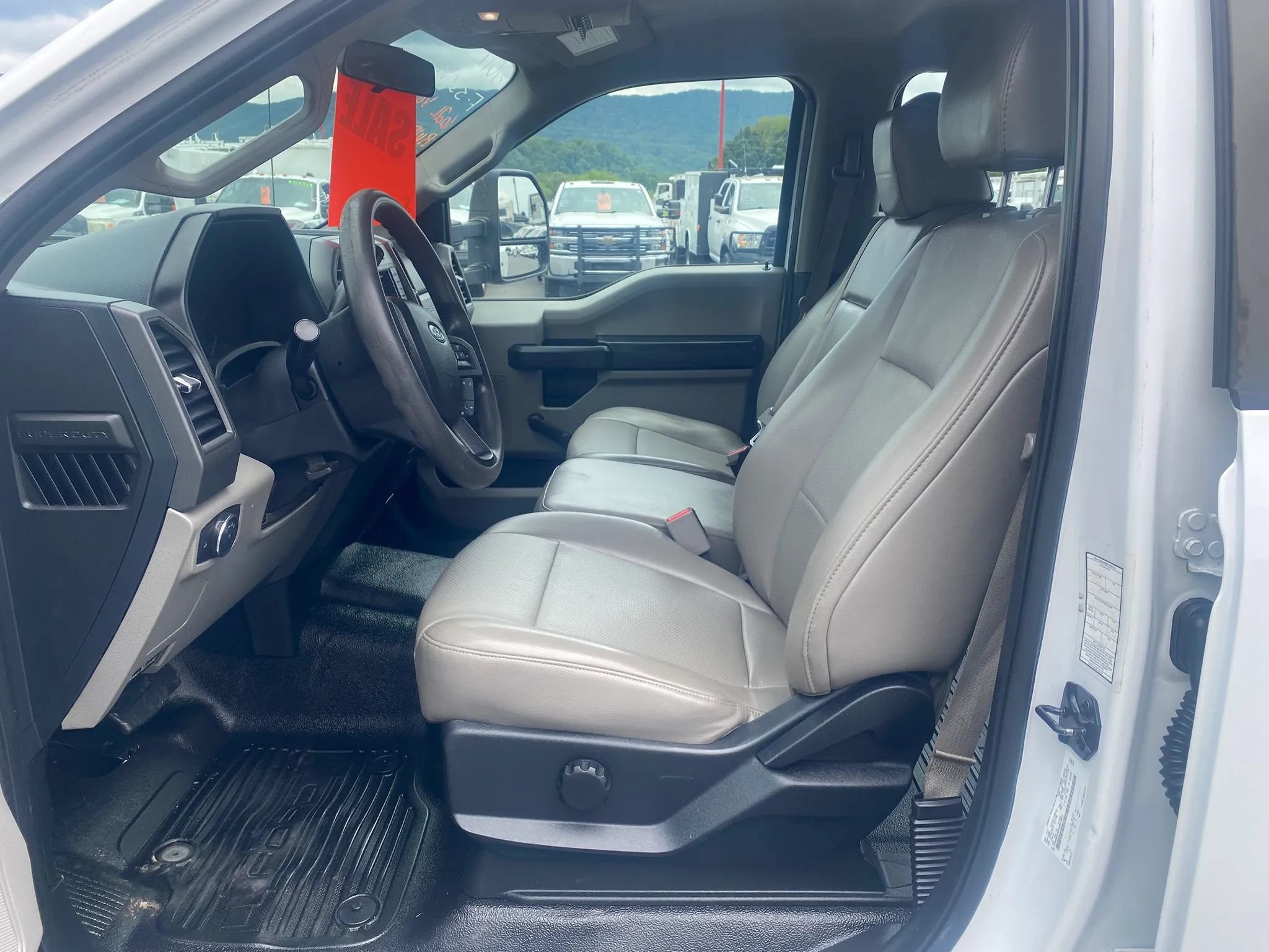 Used 2017 Ford F350 XL RWD image 9