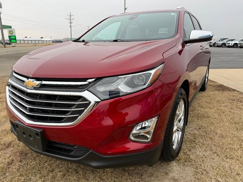 Used 2020 Chevrolet Equinox Premier image 3