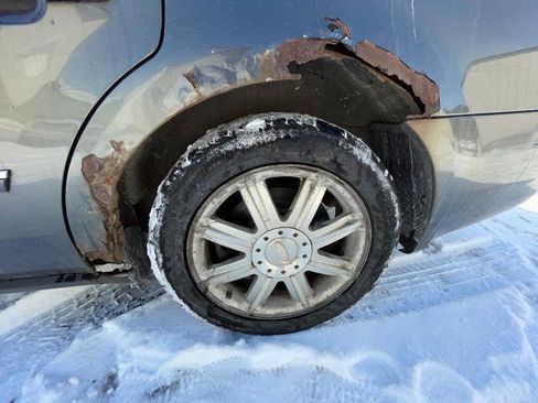 Used 2005 Ford Five Hundred Limited image 13