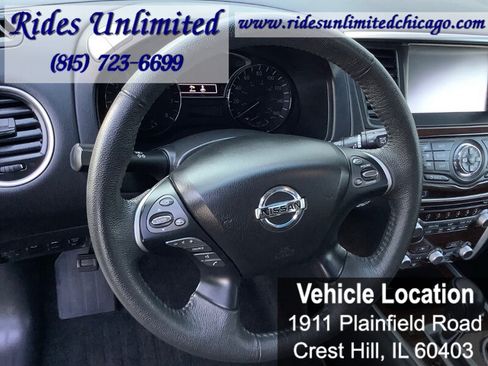 Used 2015 Nissan Pathfinder Platinum w/ Family Entertainment Package AWD/4WD image 18