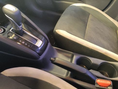 Used 2021 Nissan Versa SV image 26