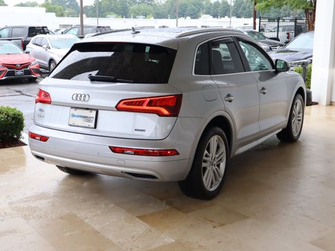 Used 2019 Audi Q5 2.0T Premium Plus w/ Premium Plus Package AWD/4WD image 10