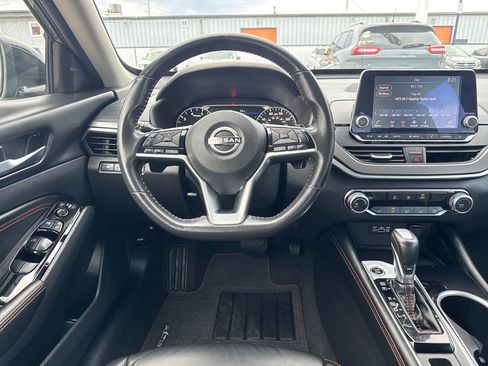 Used 2023 Nissan Altima 2.5 SR AWD/4WD image 13