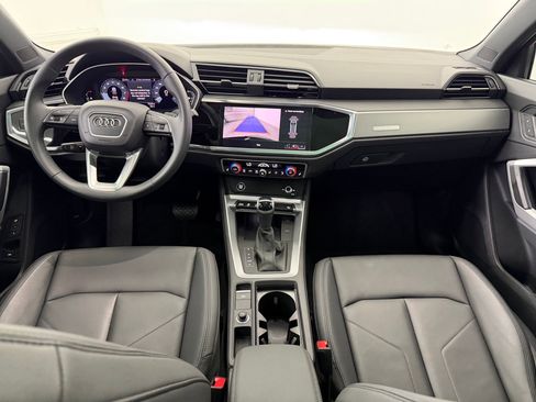 Certified 2025 Audi Q3 2.0T Premium image 17