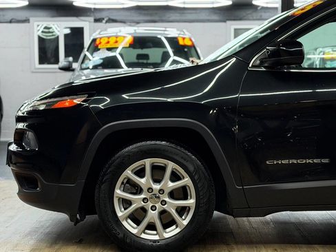 Used 2015 Jeep Cherokee Latitude image 5