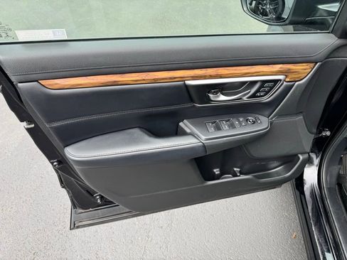 Used 2018 Honda CR-V Touring image 5