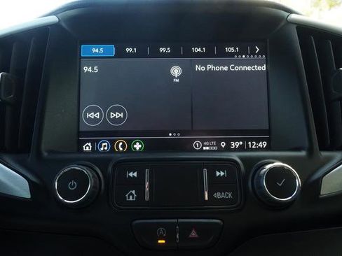 Used 2024 GMC Terrain SLT image 18