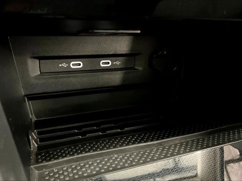 New 2026 Volkswagen Taos SE image 23