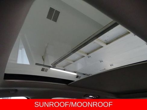 Used 2023 GMC Terrain Denali AWD/4WD image 11