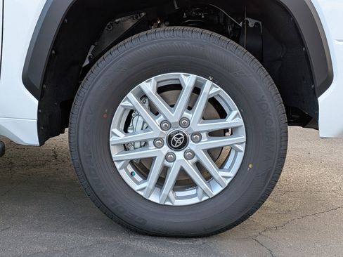 New 2026 Toyota Tundra SR5 image 7