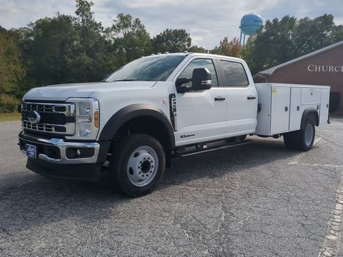 New 2025 Ford F450 XL w/ XL Chrome Package image 6