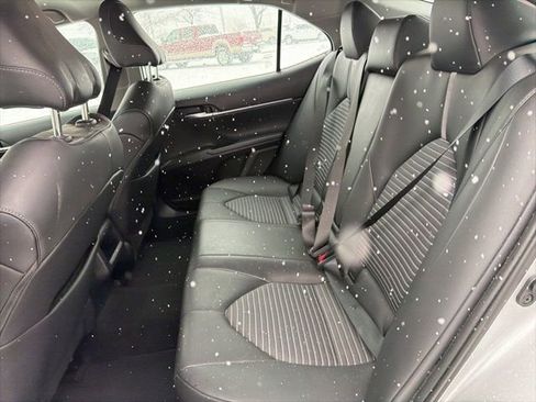 Used 2023 Toyota Camry SE image 13