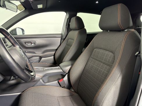Used 2025 Honda HR-V Sport image 4