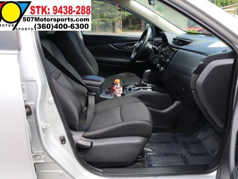 Used 2020 Nissan Rogue SV AWD/4WD image 24