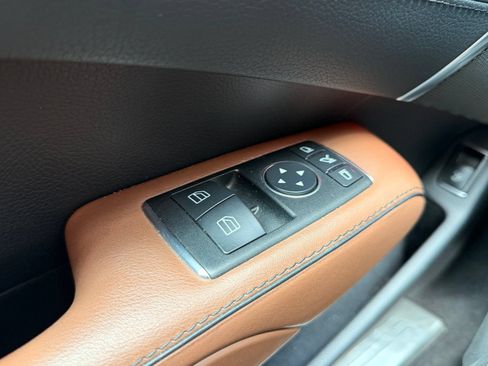 Used 2015 Mercedes-Benz SL 400 image 16