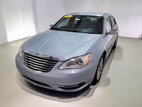 Used 2013 Chrysler 200 Limited image 11