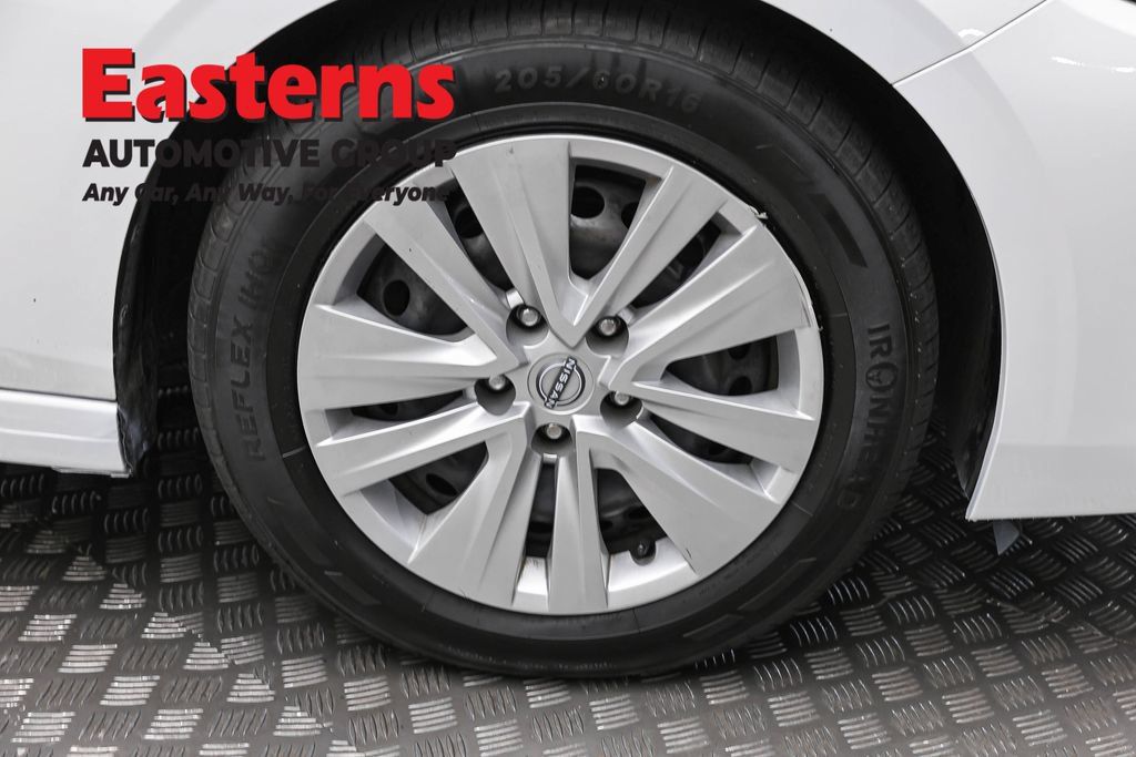 Used 2024 Nissan Sentra S FWD image 30